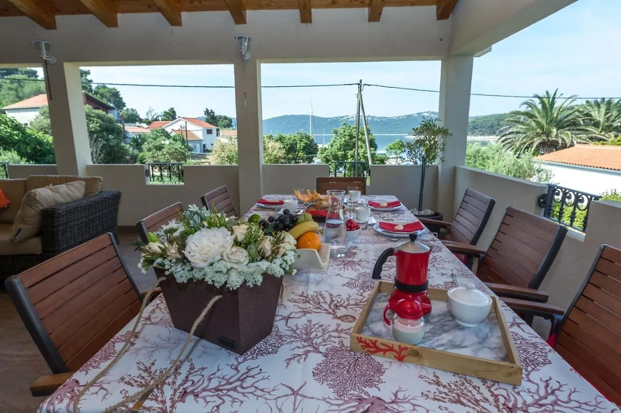 Nyaraló Beachfront Holiday House Kaliope Brgulje